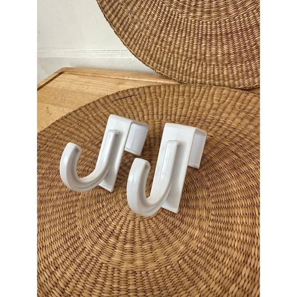Two Plastic Over Door Hooks - Picture 1 of 6